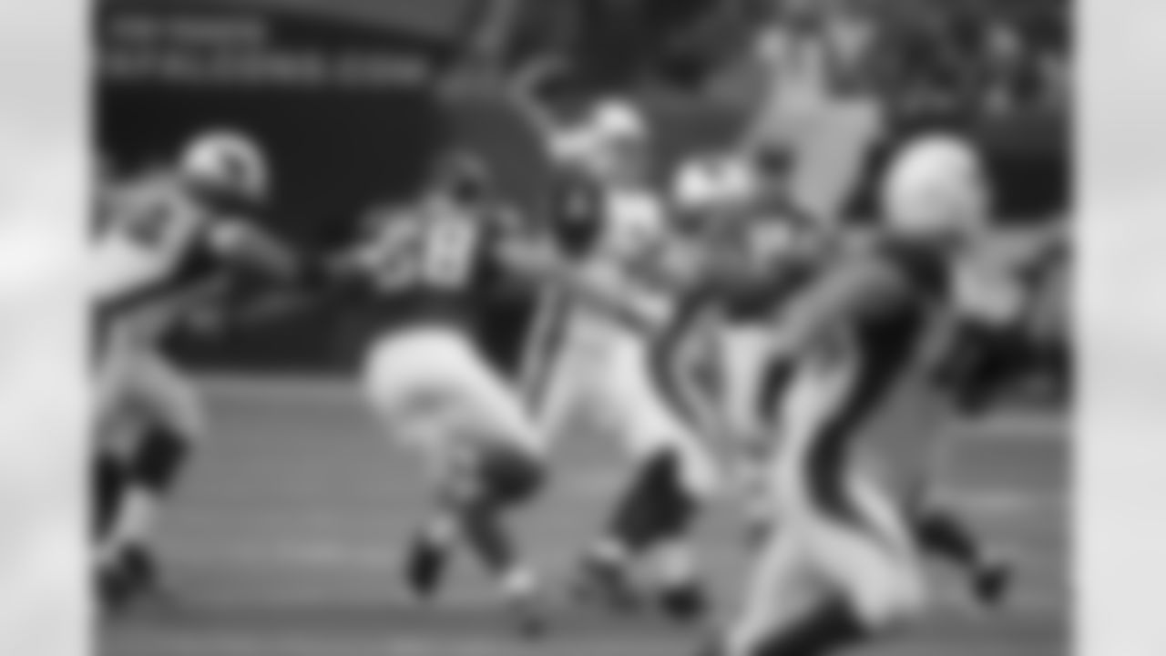 Derek Anderson threads the needle