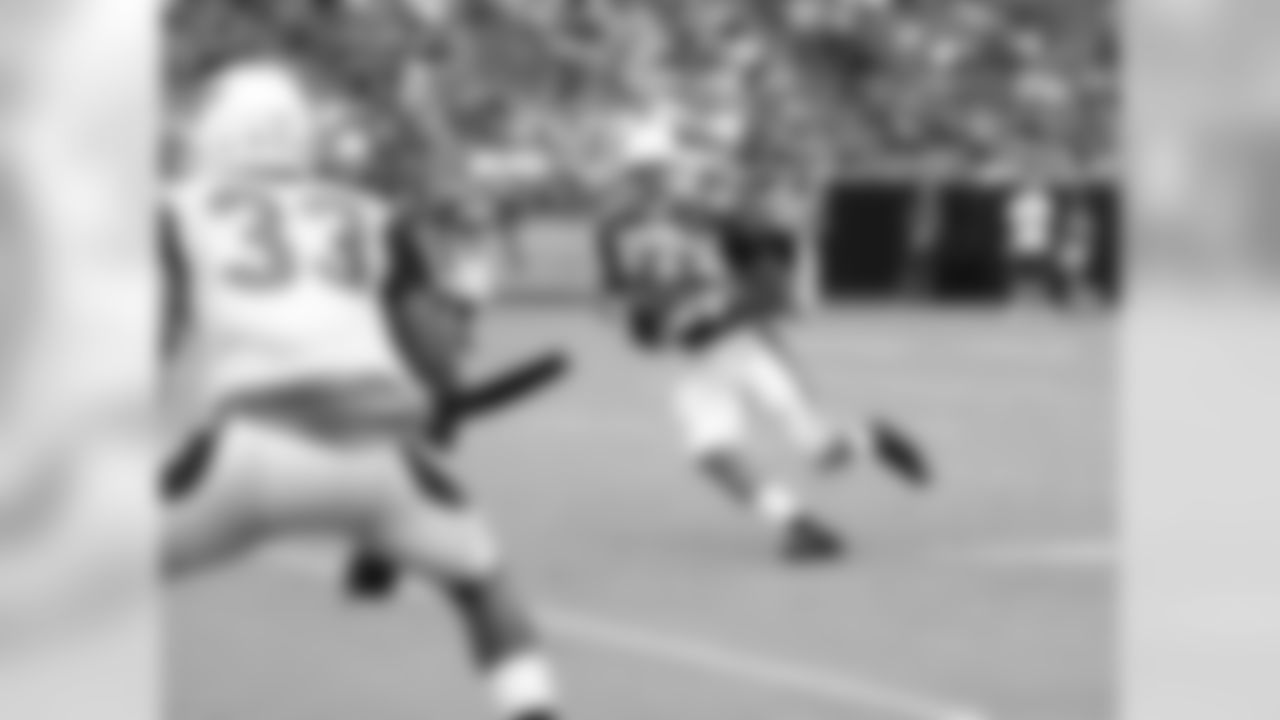 CB Eddie Whitley hauls in an interception