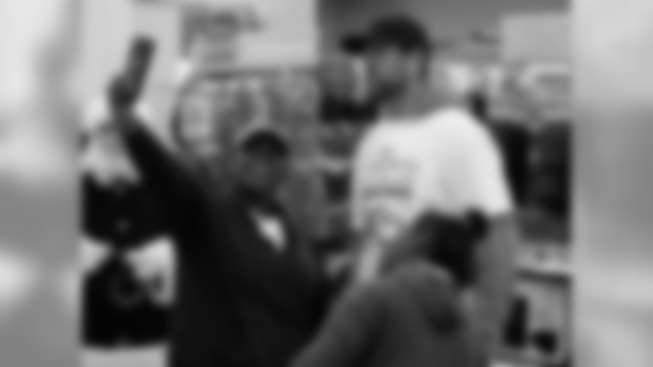 QB Carson Palmer makes a Snapchat appearance