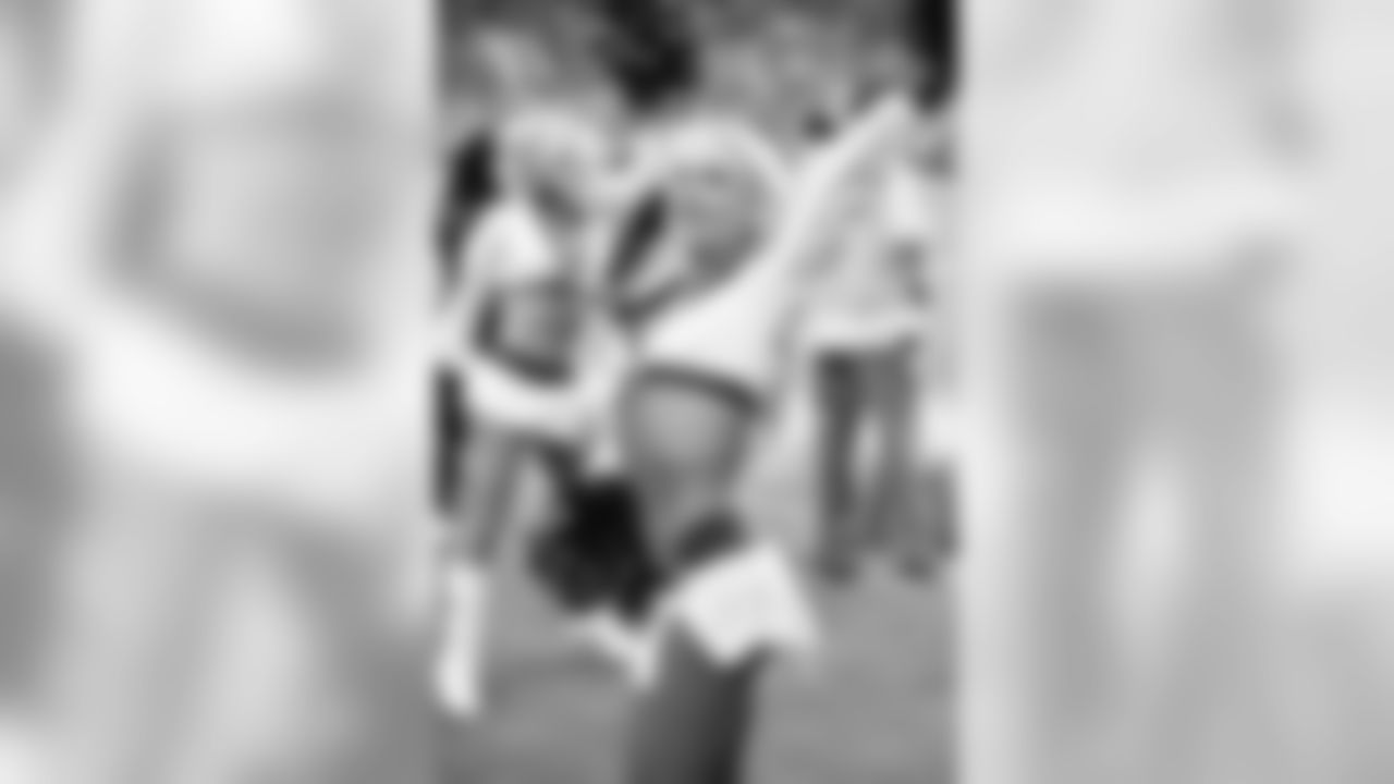 Images of the Cardinals cheerleaders during the Week 4 contest at State Farm Stadium