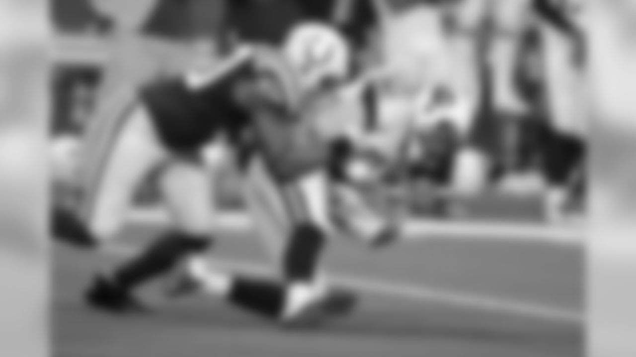 ILB Jerrell Freeman