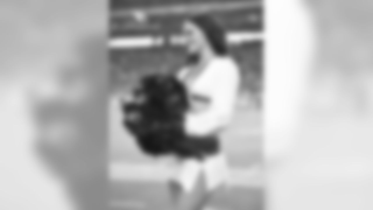 CheerBroncos28