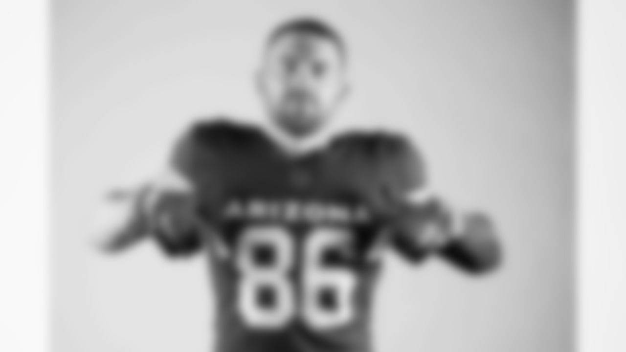 Arizona Cardinals tight end Zach Ertz (86) poses for a photo during a photoshoot for the 2023 Arizona Cardinals Uniforms on Thursday, April 13, 2023.