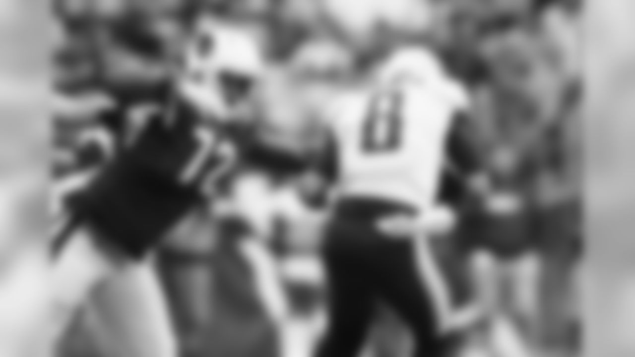 DL Olsen Pierre closes in on Titans QB Marcus Mariota