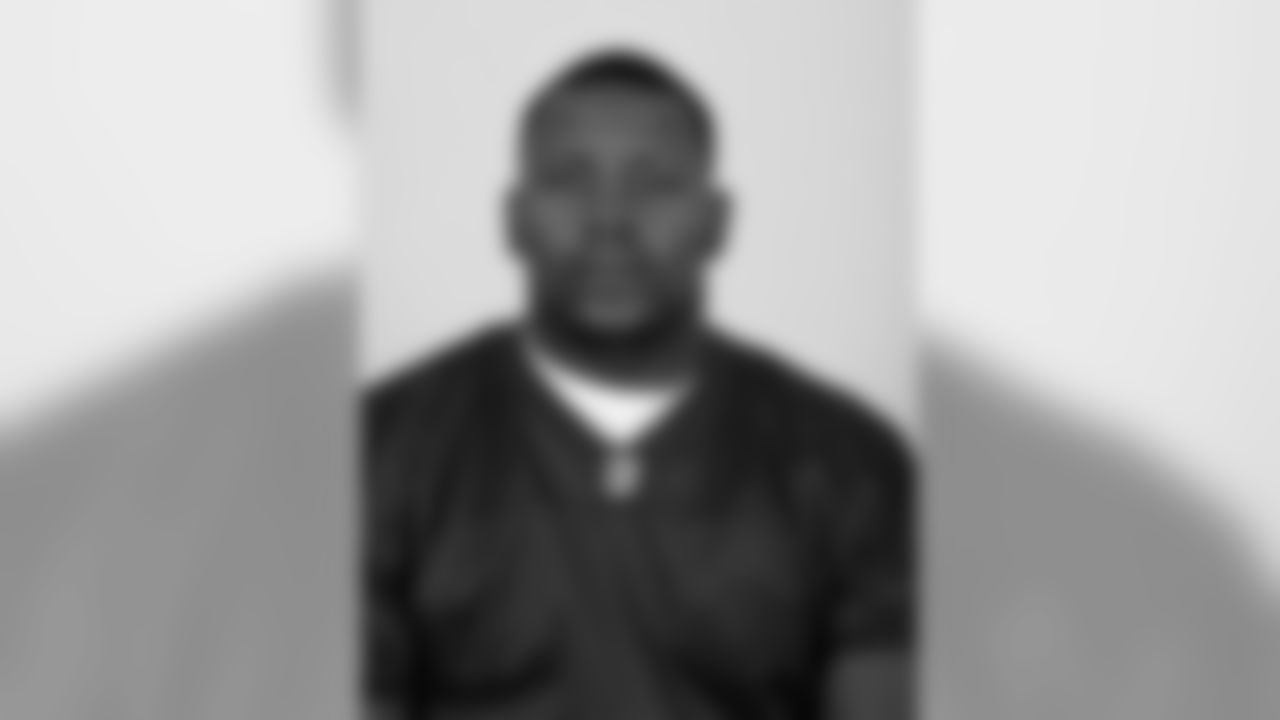 1999: LB Melvin Bradley, Arkansas