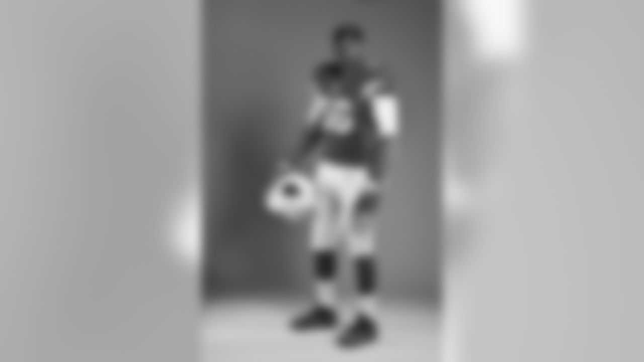 LB Karlos Dansby