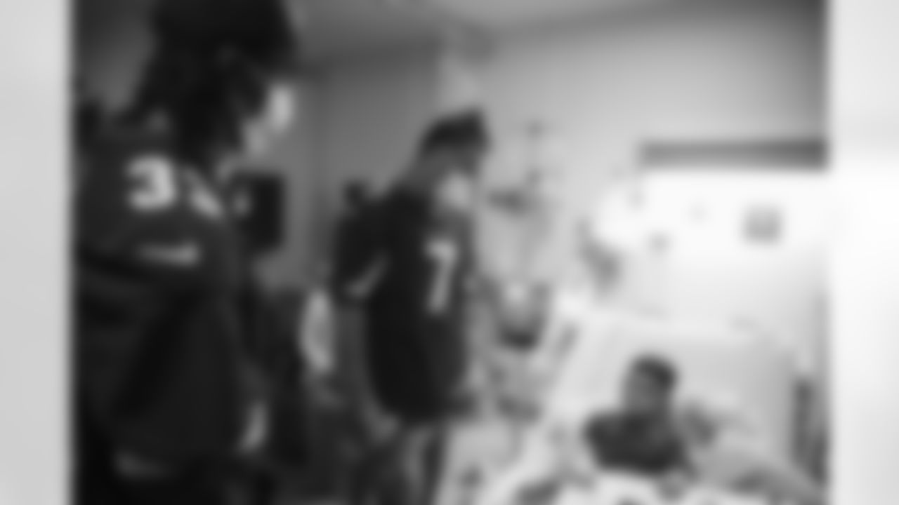 The Arizona Cardinals visit Valleywise Arizona Burn Center on Tuesday, Oct. 11, 2022 in Phoenix, AZ.