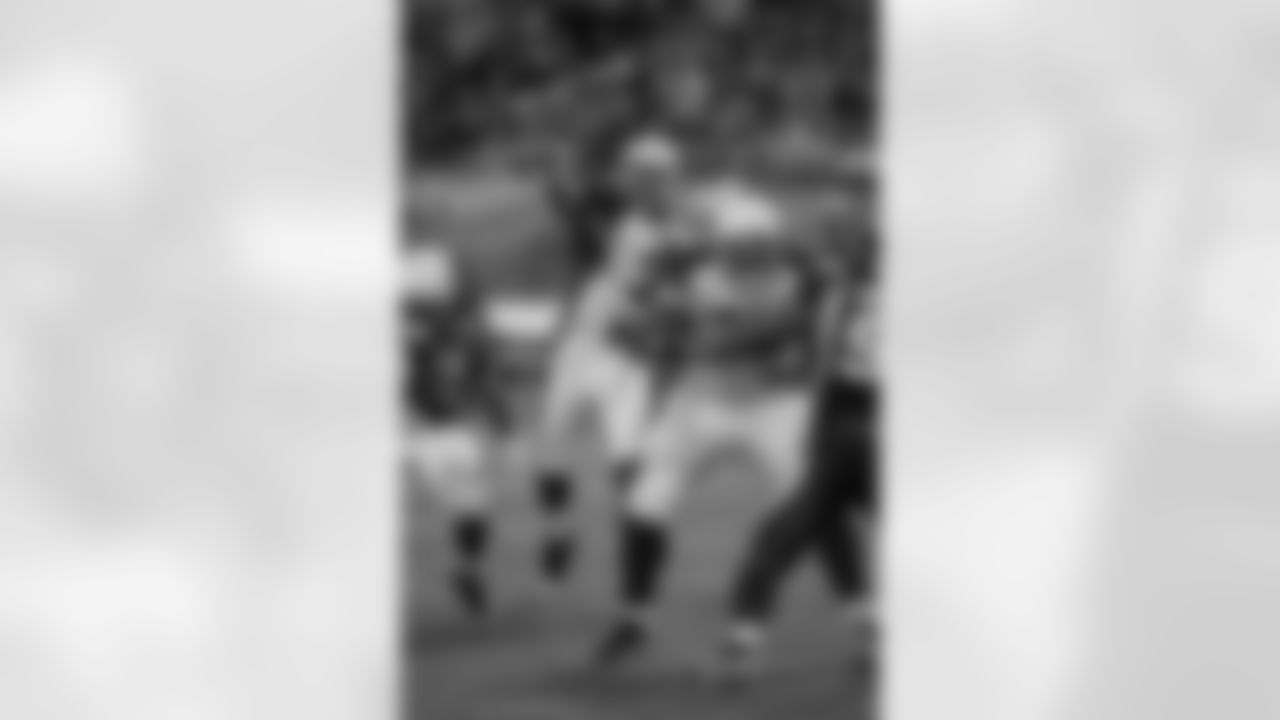 Anderson finds Andre Roberts for a 30 yard TD