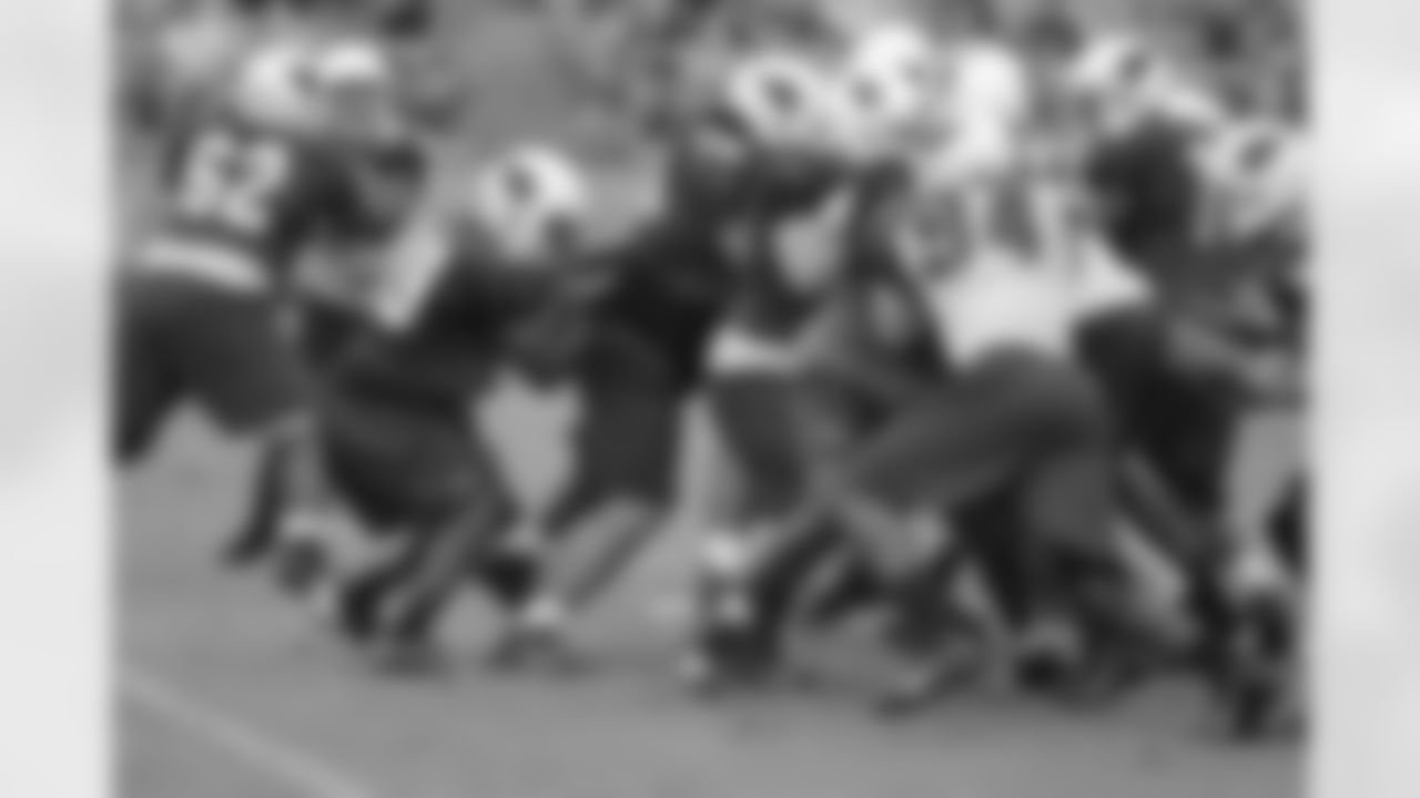 RB Alfonso Smith looks for running room