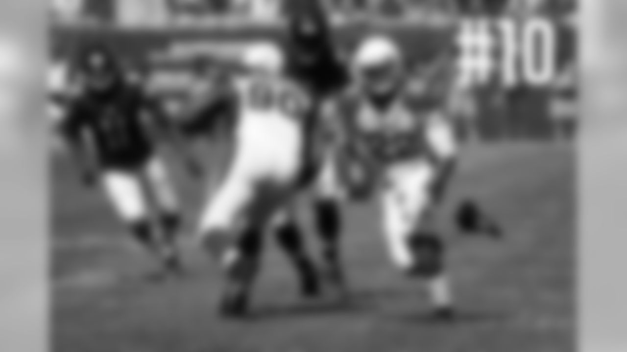 S Tony Jefferson returns an interception for a score