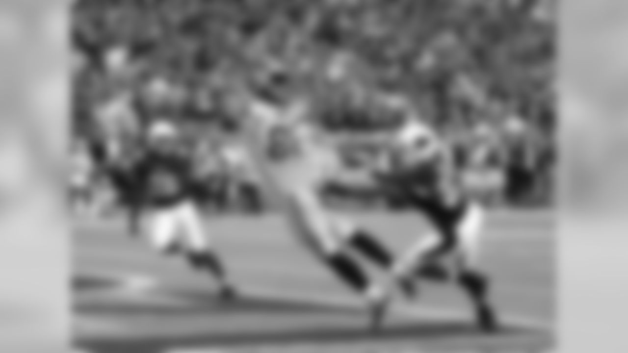 Seahawks TE Zach Miller with a nice catch for a TD