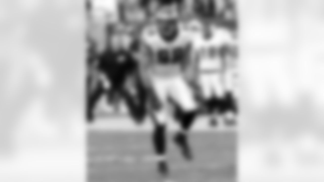 LB Connor Barwin