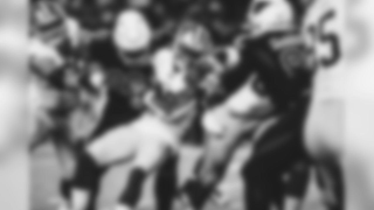 DT Zach Kerr