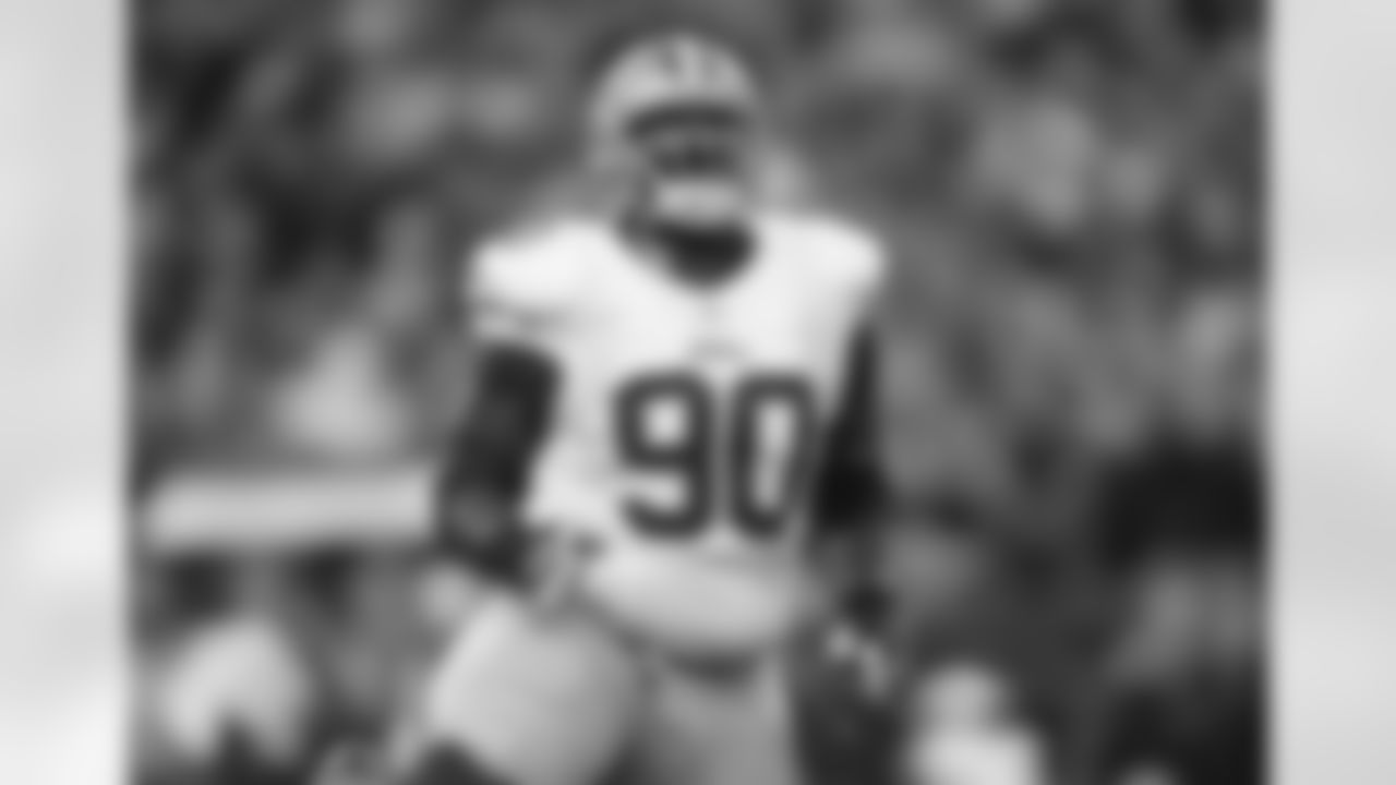 Nose tackle Glenn Dorsey