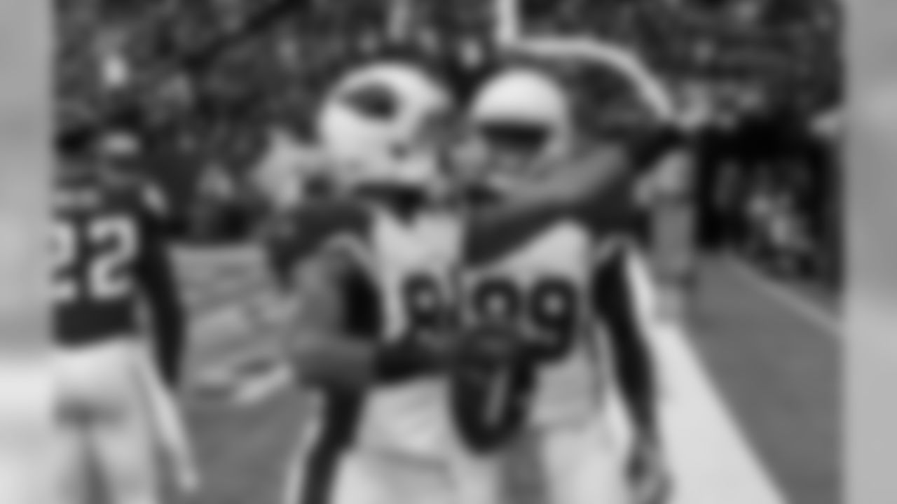 TE Jermaine Gresham celebrates his touchdown on the opening drive