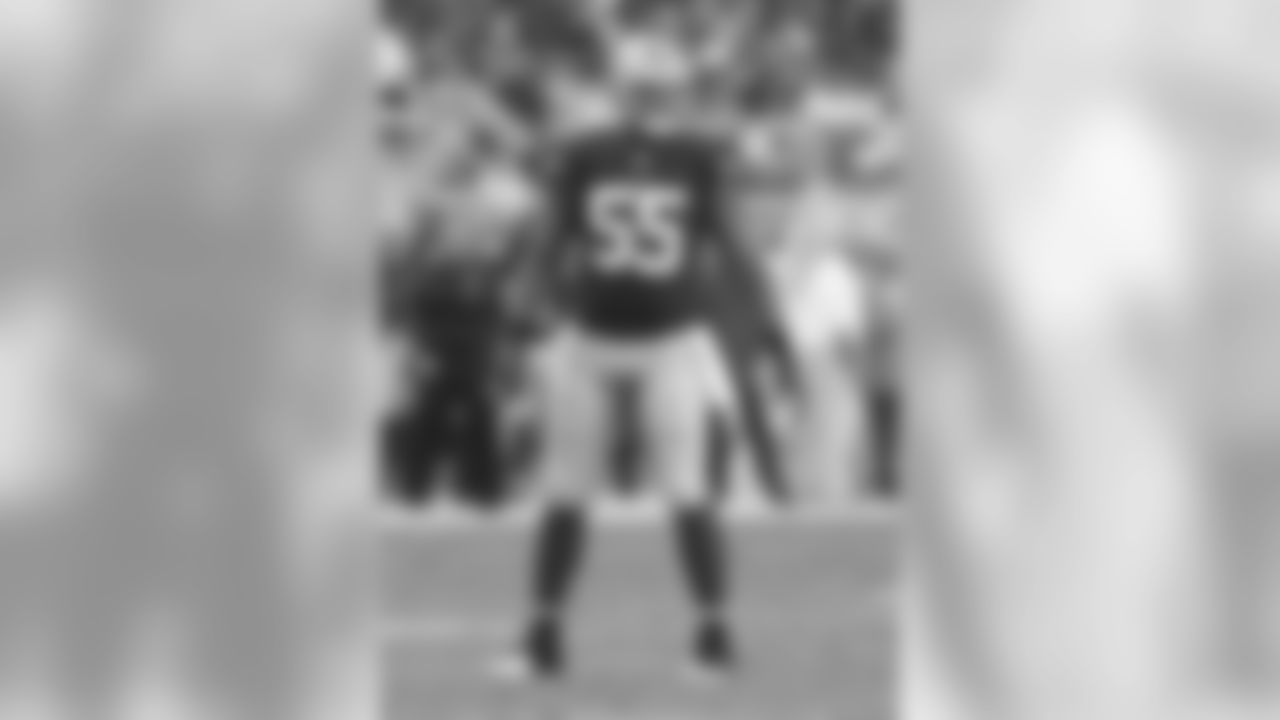 LB Ahmad Brooks