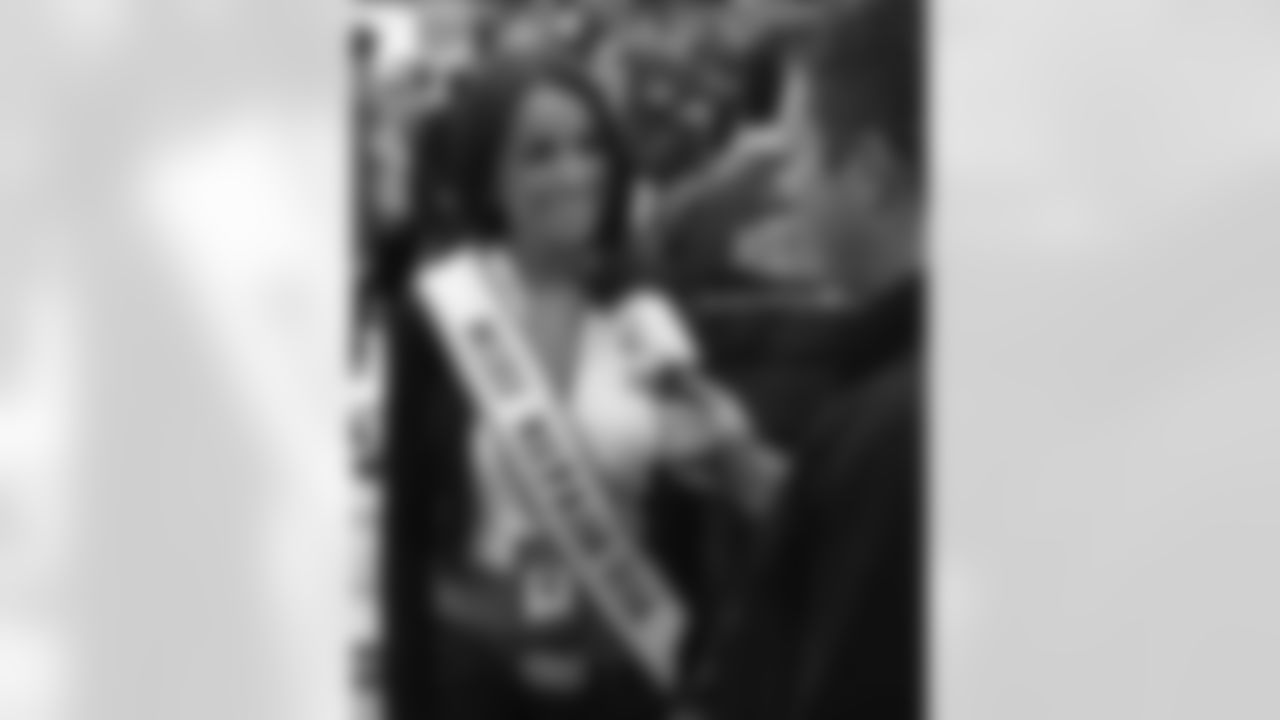 Miss Nevada was on hand -- with media credentials and everything
