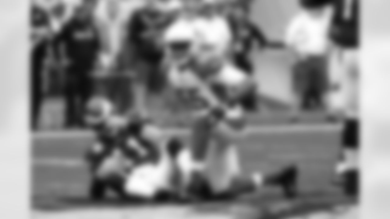 LB Chandler Jones registers a sack