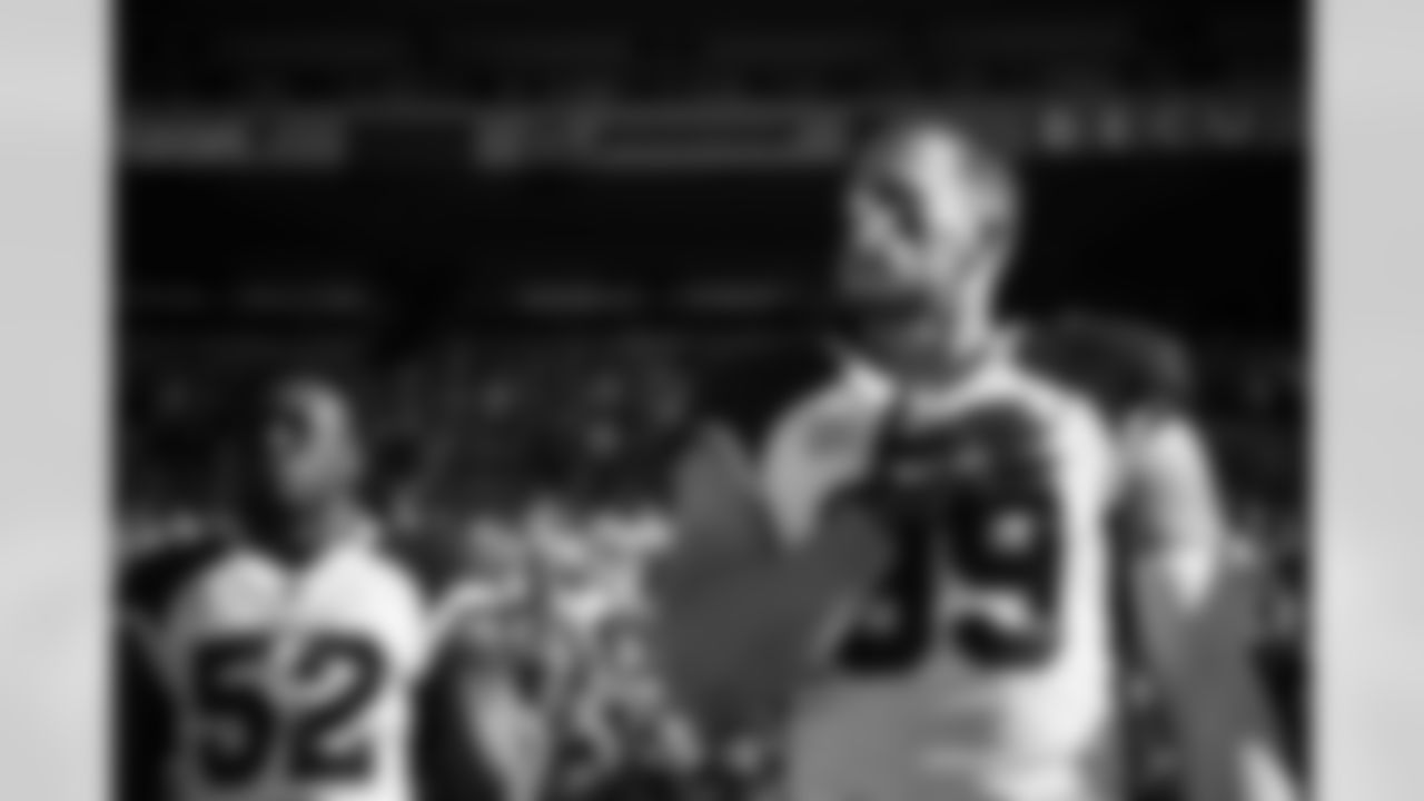 Arizona Cardinals defensive end J.J. Watt (99)