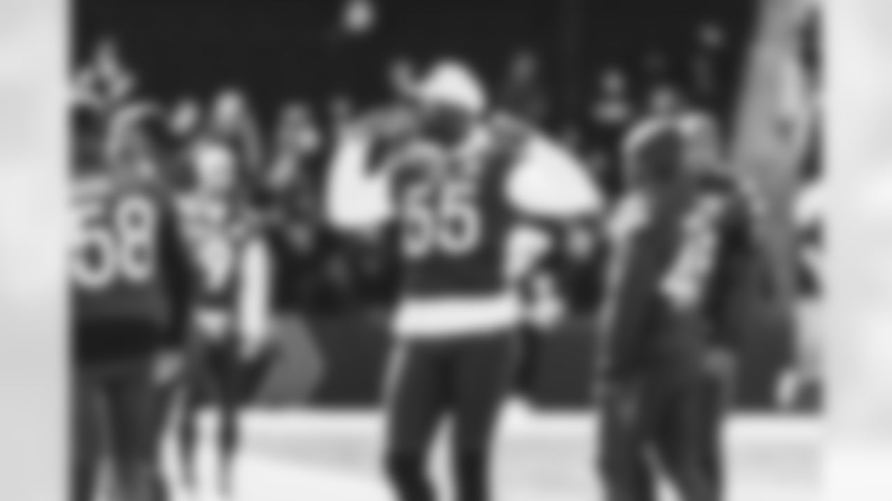 LB Chandler Jones