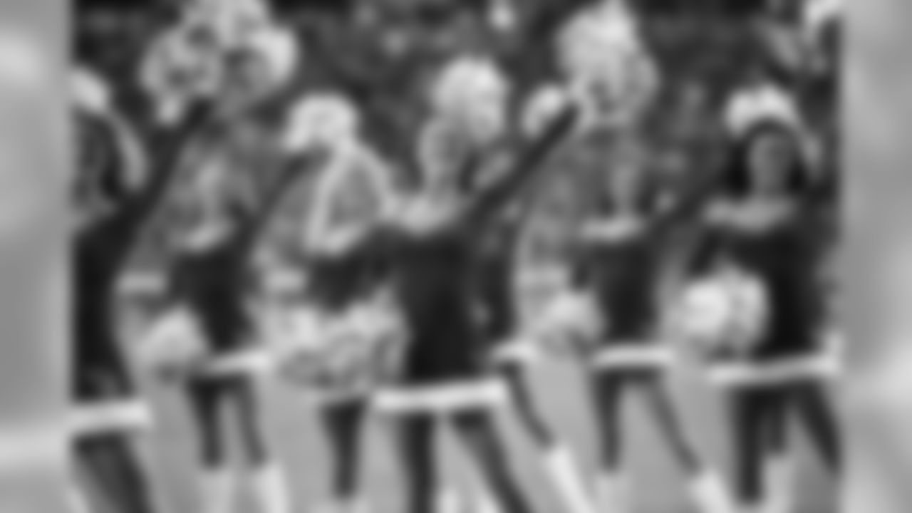 Images of the Cardinals cheerleaders during the Week 15 contest at State Farm Stadium