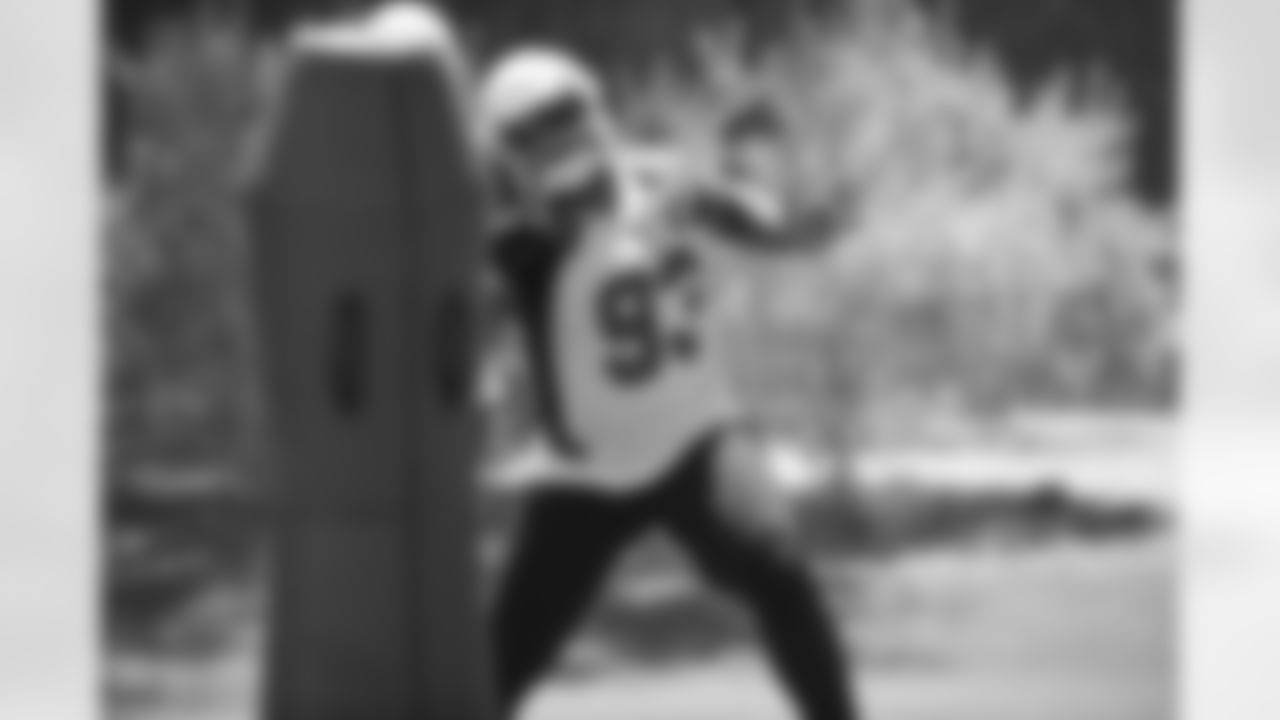 Arizona Cardinals defensive end Jonathan Ledbetter (93) practices during Week 1 of the OTA offseason program on Wednesday, May 25, 2022 in Tempe, AZ.