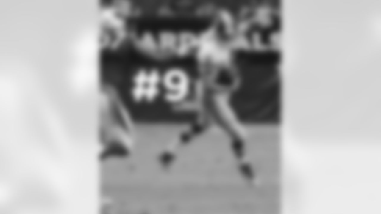 LB Alex Okafor sacks Washington QB Kirk Cousins