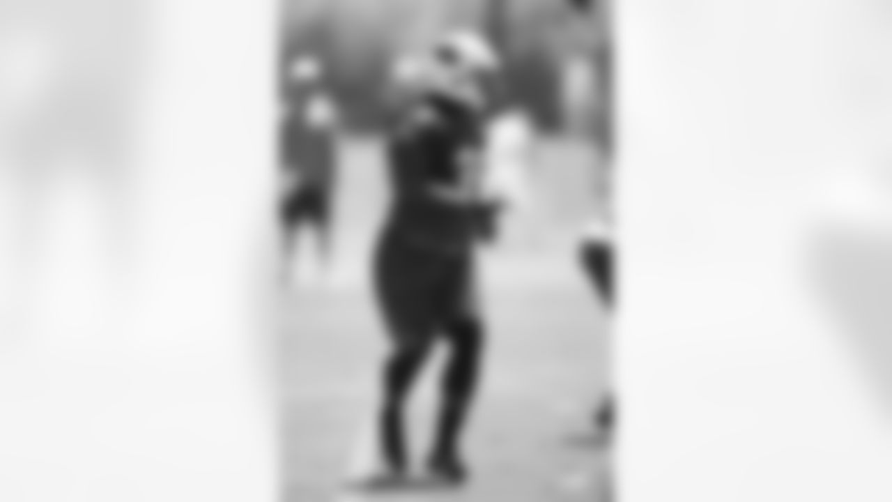 RB Robert Hughes