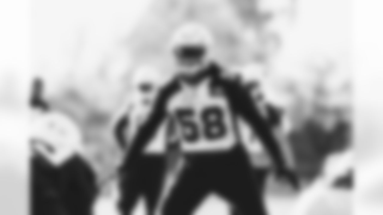 LB Jordan Hicks