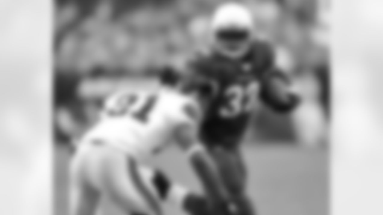 2007: RB Edgerrin James stiffarms Browns DB Brodney Pool