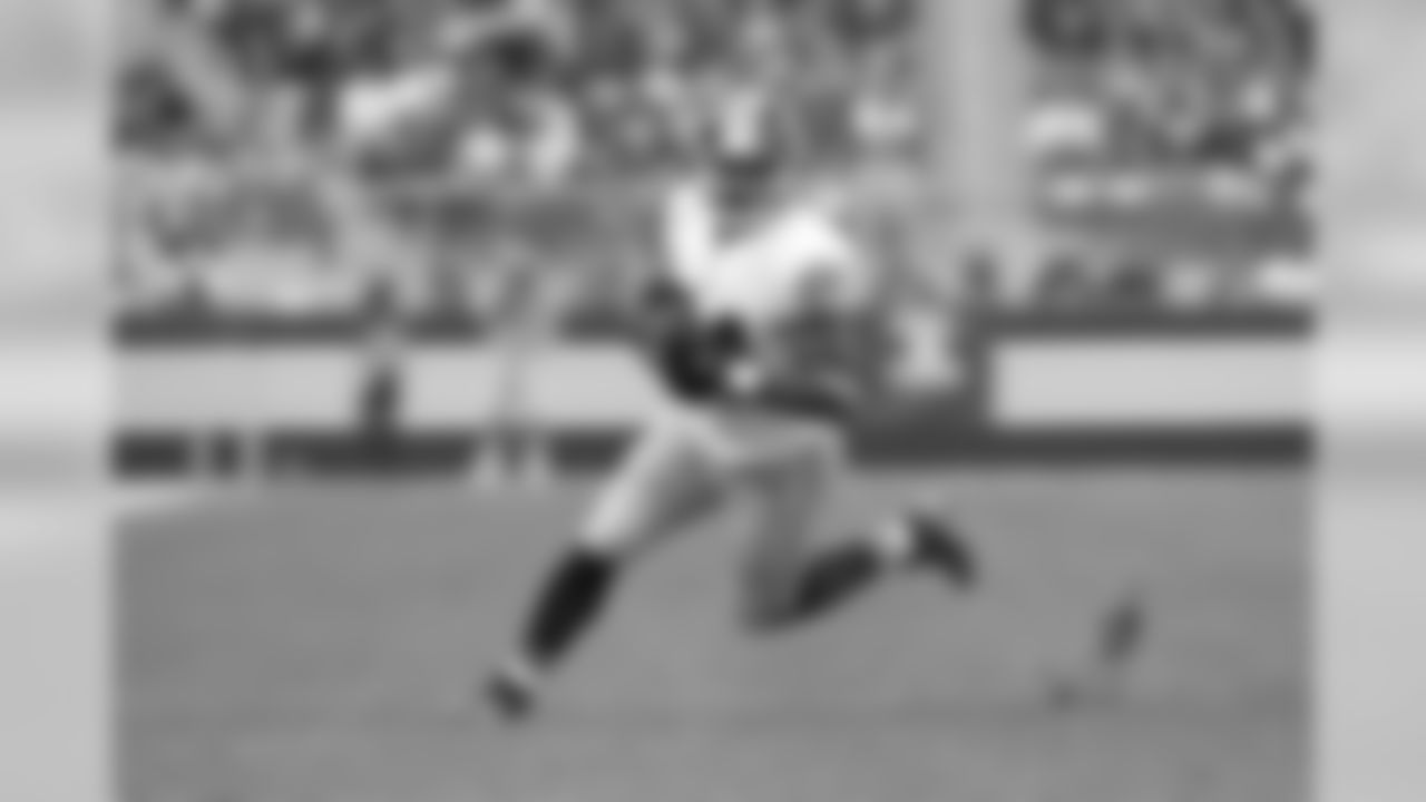 Niles Paul