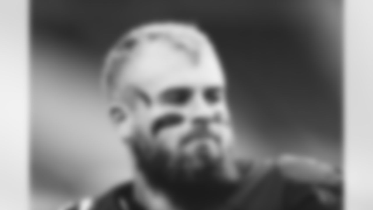 QB Chris Streveler
