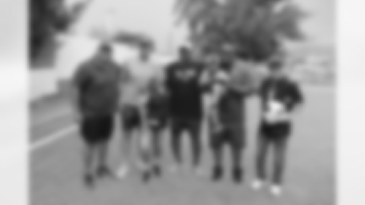 Los Cardenales organizaron un campamento de fútbol americano para jóvenes en Nogales, Sonora, Mx.