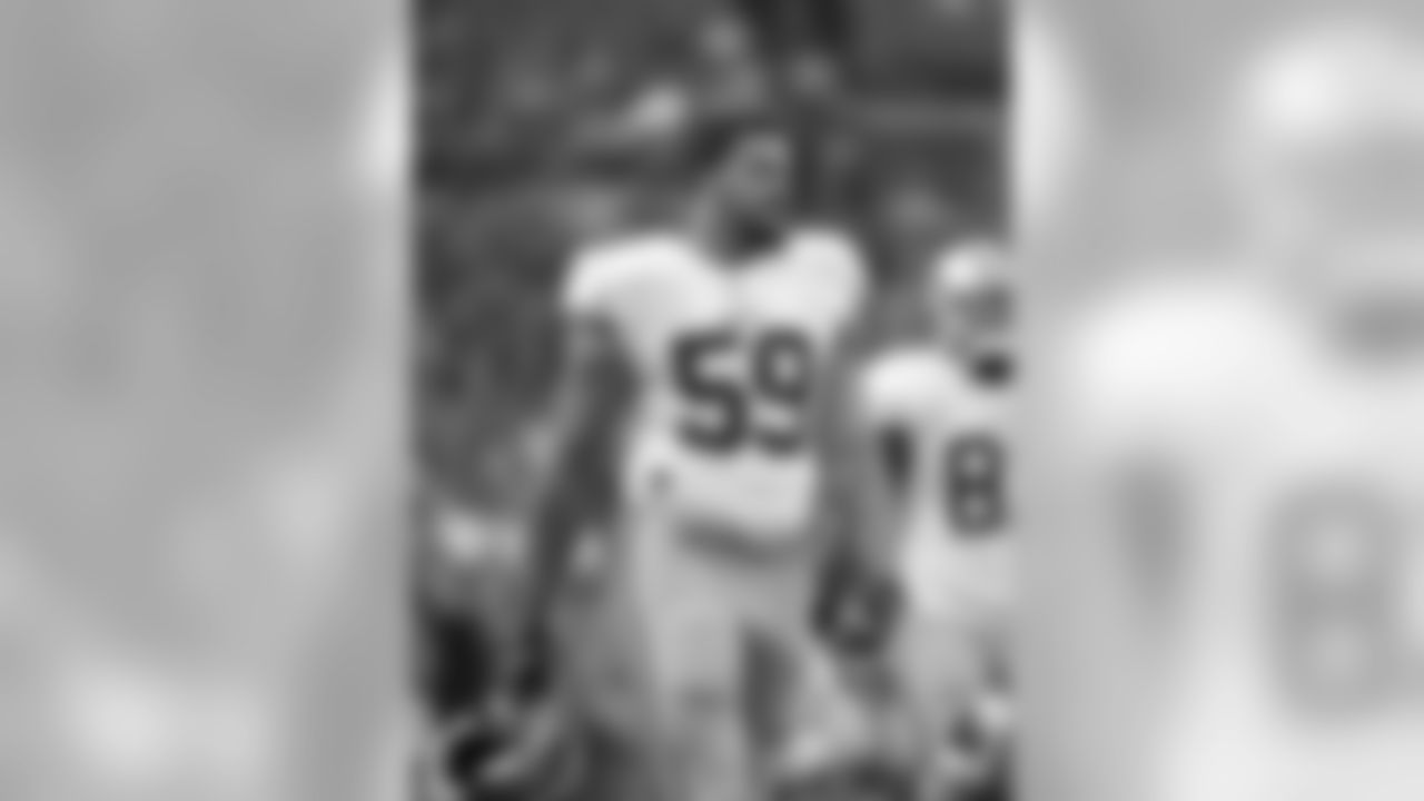 LB Aaron Lynch