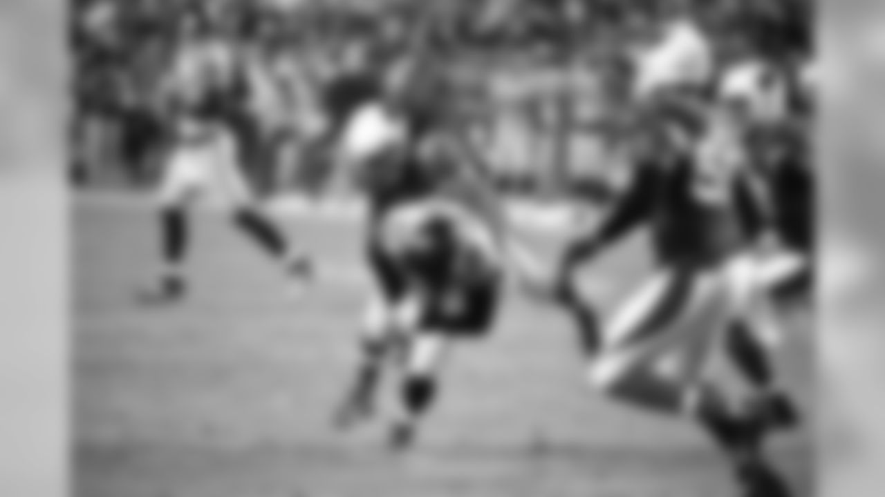 S D.J. Swearinger tackles Seahawks RB C.J. Prosise