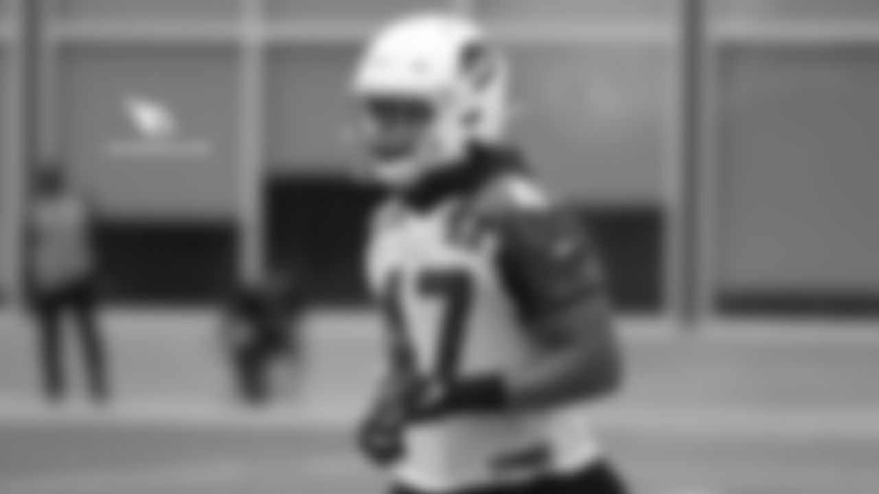LB Zeke Turner