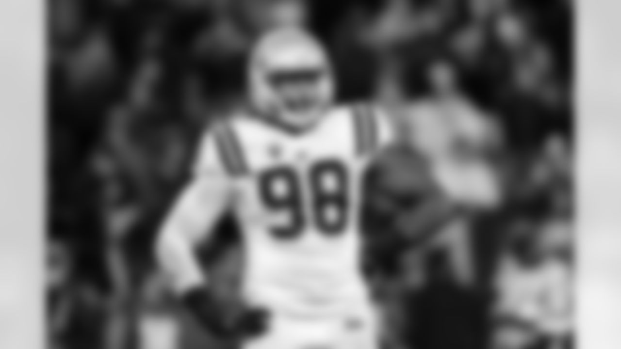 OLB Takkarist McKinley, UCLA: Projected first-round pick