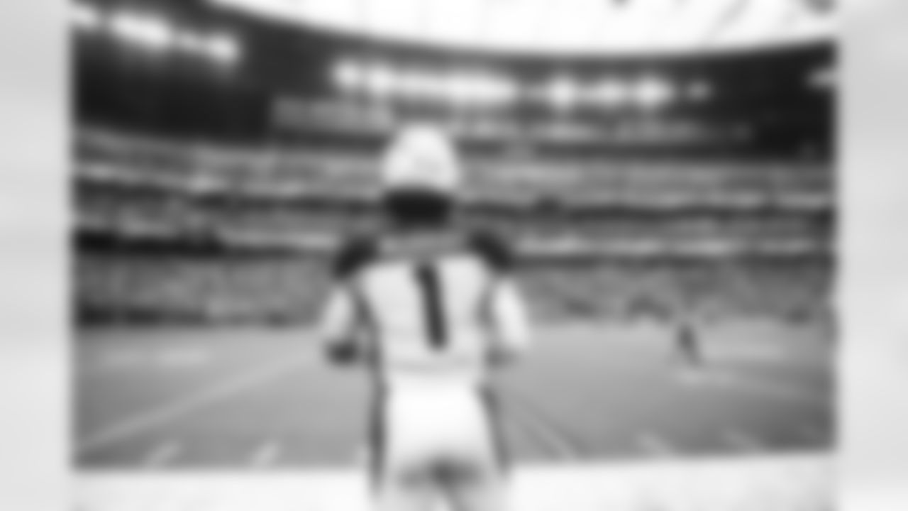 Arizona Cardinals quarterback Kyler Murray (1) during the 2022 regular season game between the Arizona Cardinals and the Las Vegas Raiders on Sunday, Sept. 18, 2022 in Las Vegas, NV.