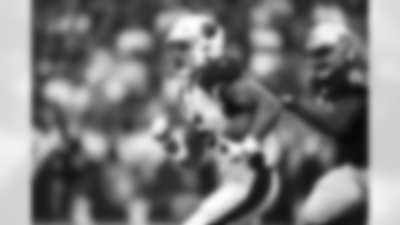 Arizona Cardinals running back James Conner (6) during the 2022 regular season game between the Arizona Cardinals and the Las Vegas Raiders on Sunday, Sept. 18, 2022 in Las Vegas, NV.