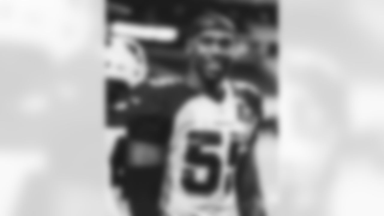 OLB Chandler Jones