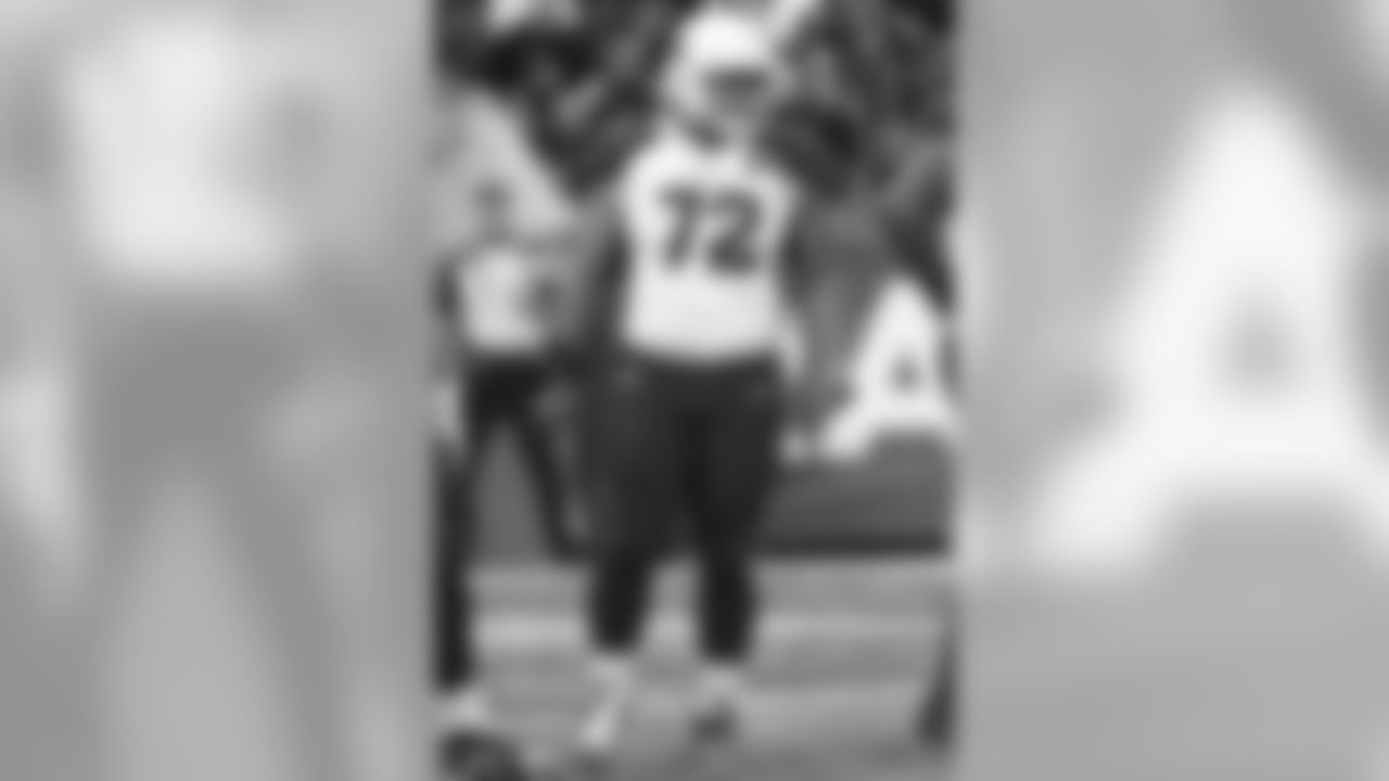 DT Miles Brown