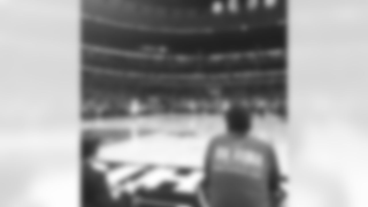 RB Robert Hughes (@rhughes3) at a Bulls game