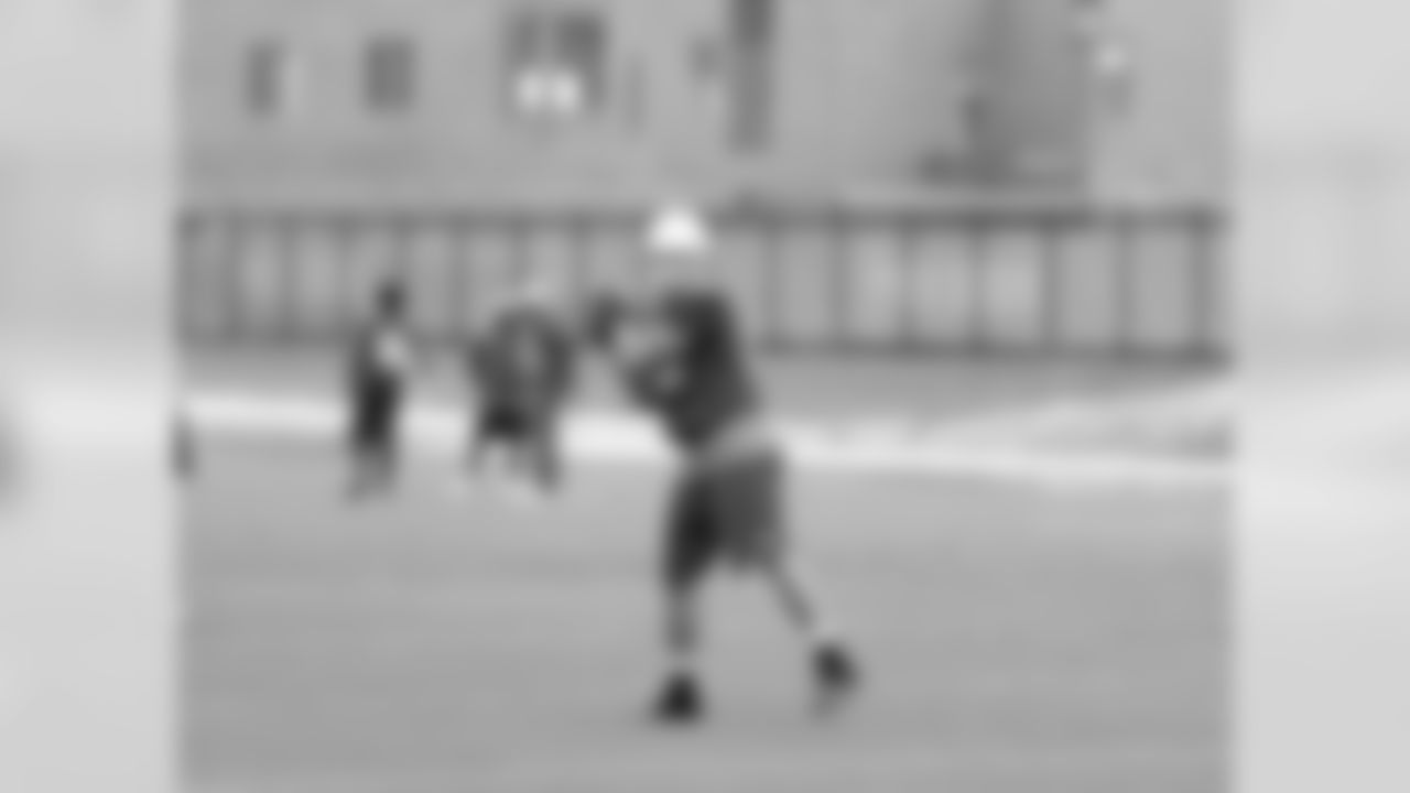TE Kory Sperry