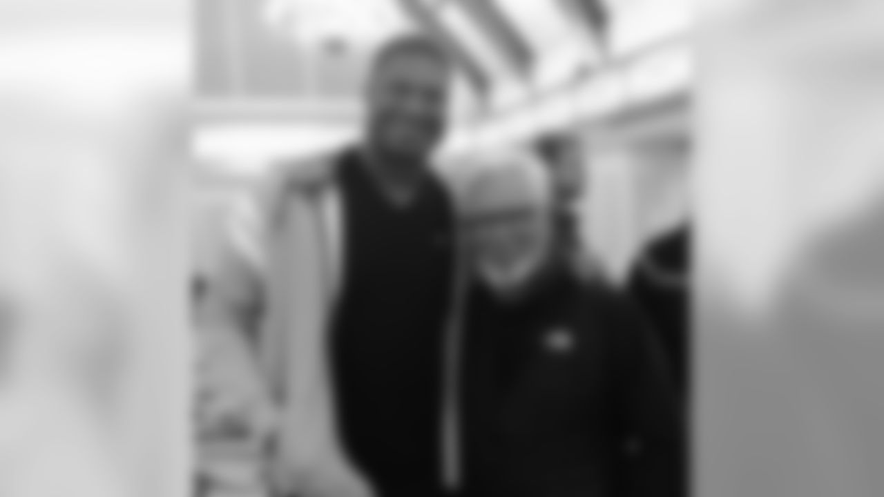 DE Calais Campbell (@ccampbell93) with Cubs manager Joe Maddon