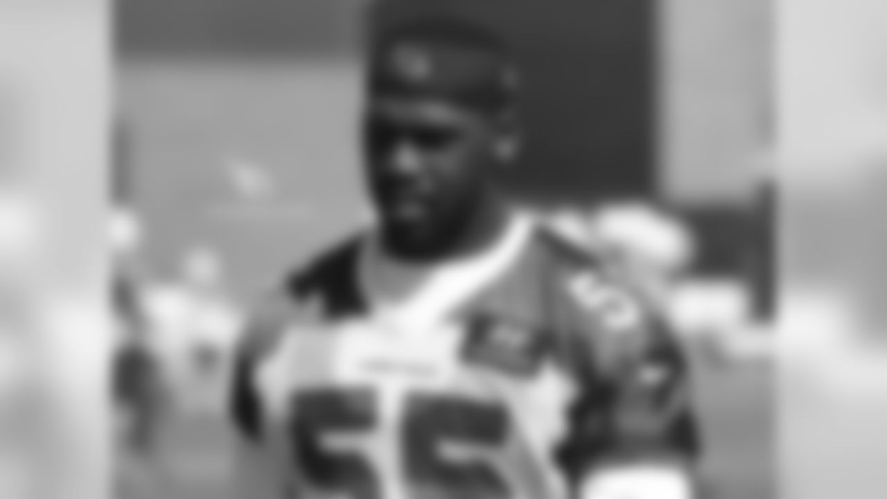 LB Chandler Jones