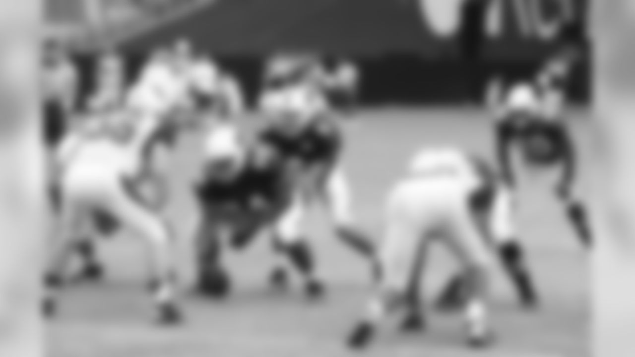 QB Logan Thomas under center
