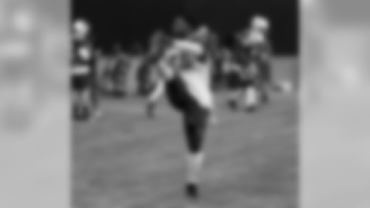 LB Sean Weatherspoon
