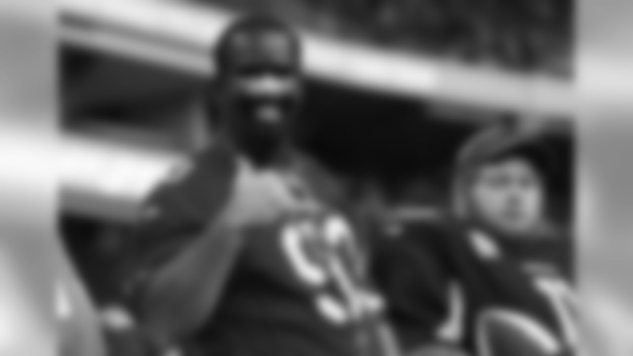 A Cardinals fan rooting on his team