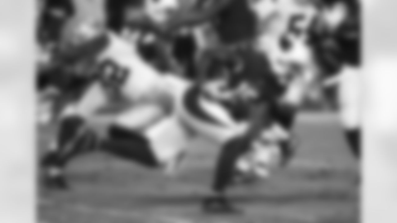 WR Jeremy Ross runs after the catch