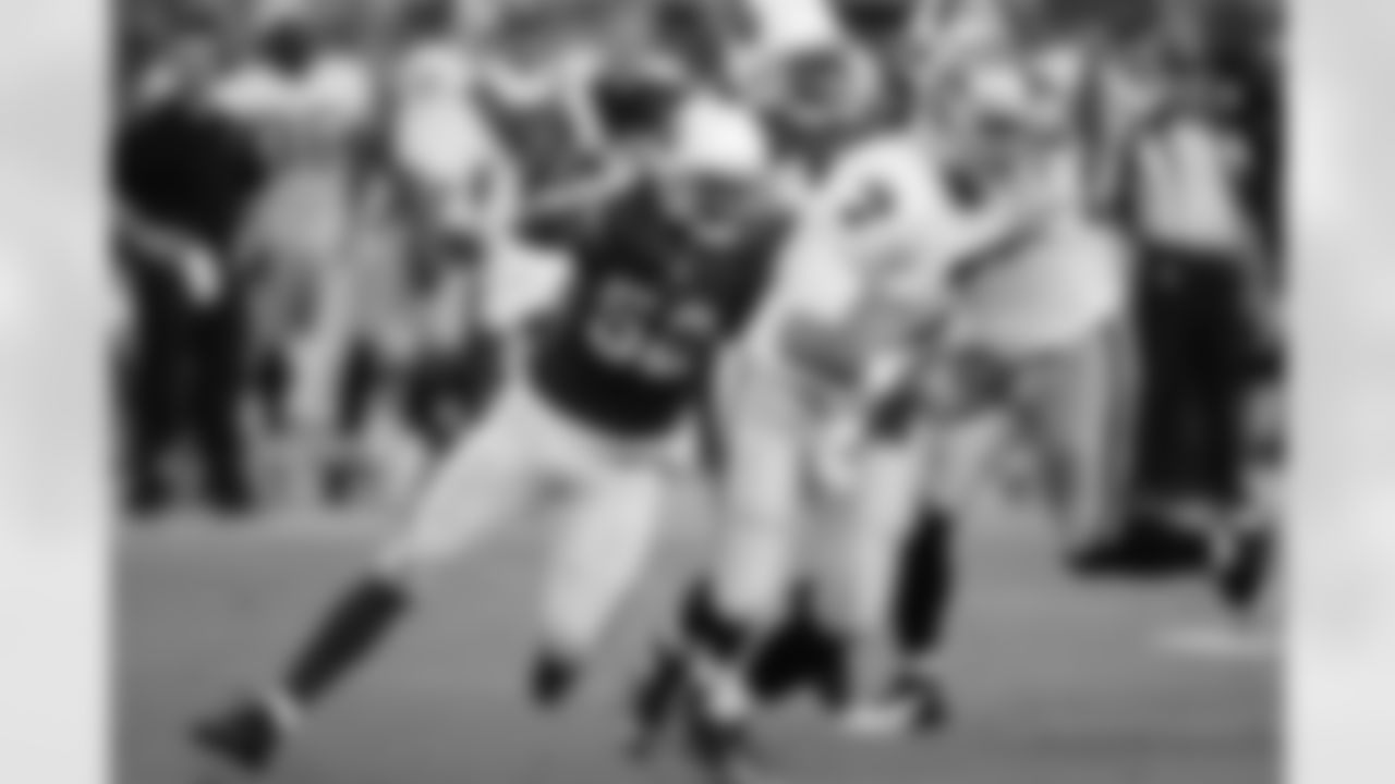 LB Quan Sturdivant